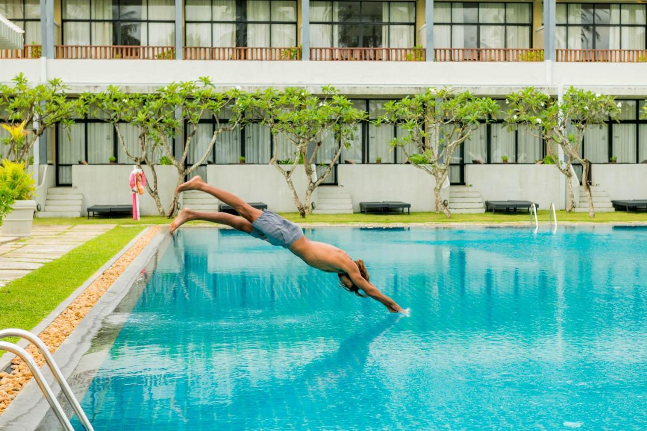The Blue Water - Geoffrey Bawa Heritage - City Resort Hotel Wadduwa Dış mekan fotoğraf